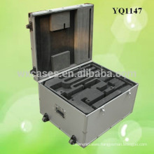 strong aluminum equipment protective case with 2 wheels from China manufacturer